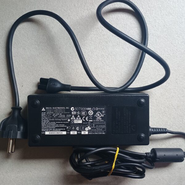 Delta Electronics 19V/6.32A/120W Notebook töltő