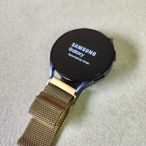 Samsung Galaxy watch 6 44mm, bluetooth.(SM-R940)